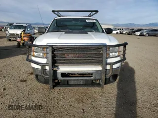 2011 GMC Sierra 2500HD Work Truck z VIN 1GT22ZCG8BZ312243, wystawiony jako Copart lot #83358544 z przebiegiem 186 584 mil mil oraz Szkoda całkowita • Salvage title. Historia ofert i sprzedaży dostępna na DreamBid. Obrazek 5.