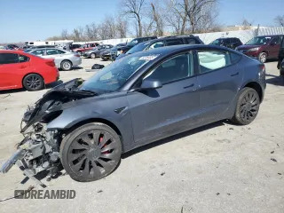 2023 Tesla Model 3 Performance z VIN 5YJ3E1EC6PF542853, wystawiony jako Copart lot #48295485 z przebiegiem Nie podano mil oraz Szkoda całkowita • Salvage title. Historia ofert i sprzedaży dostępna na DreamBid. Obrazek 1.