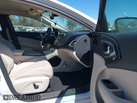 2015 Chrysler 200 C with VIN 1C3CCCCG1FN517290, listed as a IAAI auction lot 41813375 with 91,131 mi miles and . Bid and sale history available at DreamBid. Image 5.