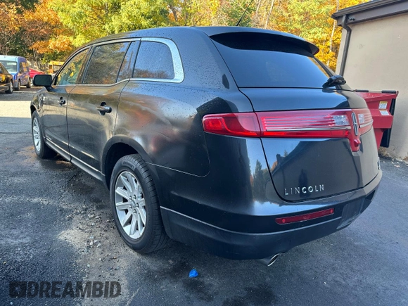 2015 Lincoln MKT with VIN 2LMHJ5NK0FBL03293, listed as a Copart auction lot 46986795 with 115,725 mi miles and Clean Title. Bid and sale history available at DreamBid. Image 3.