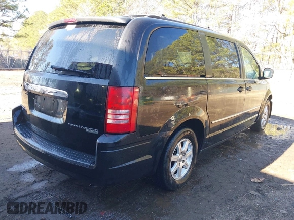 2010 Chrysler Town & Country Touring with VIN 2A4RR5DX0AR320261, listed as a IAAI auction lot 41816276 with 260,000 mi miles. Bid and sale history available at carsss.com. Image 4.