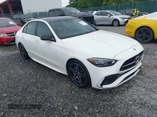2022 Mercedes-Benz C 300 z VIN W1KAF4HB9NR043468, wystawiony jako IAAI lot #42317926 z przebiegiem 73 248 mil mil oraz . Historia ofert i sprzedaży dostępna na DreamBid. Obrazek 1.