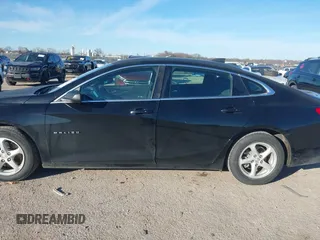 2016 Chevrolet Malibu LS z VIN 1G1ZB5STXGF240758, wystawiony jako IAAI lot #41231156 z przebiegiem 116 831 mil mil oraz . Historia ofert i sprzedaży dostępna na DreamBid. Obrazek 14.