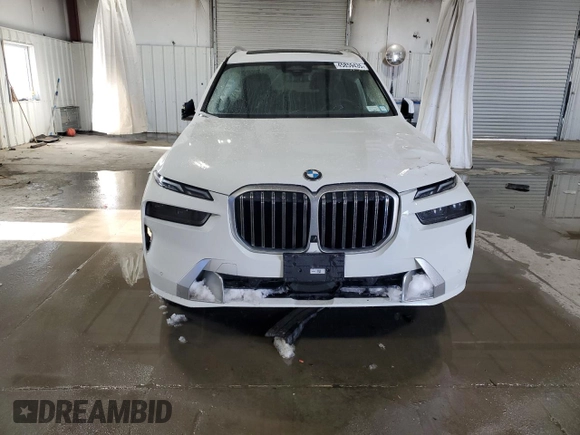 2024 BMW X7 xDrive40i with VIN 5UX23EM04R9S48041, listed as a Copart auction lot 45859435 with 0 mi miles and Salvage Title. Bid and sale history available at carsss.com. Image 5.