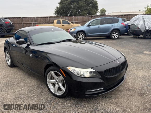2013 BMW Z4 sDrive28i with VIN WBALL5C58DJ104449, listed as a Copart auction lot 79250174 with 119,451 mi miles and Clean Title. Bid and sale history available at carsss.com. Image 1.