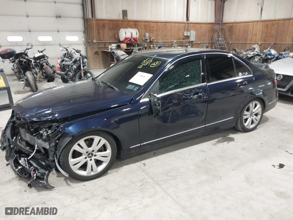 2009 Mercedes-Benz C-Class 3.0L Sport with VIN WDDGF81X89R072795, listed as a IAAI auction lot 41485877 with 166,329 mi miles. Bid and sale history available at carsss.com. Image 17.