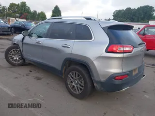2017 Jeep Cherokee Limited with VIN 1C4PJLDB6HW526697, listed as a IAAI auction lot 42760984 with 191,897 mi miles and . Bid and sale history available at DreamBid. Image 3.