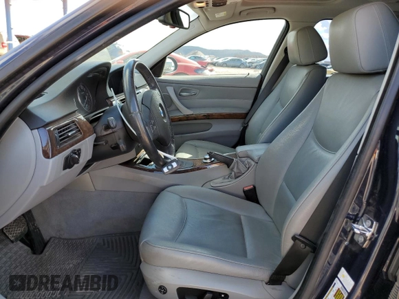2008 BMW 3 Series 328i with VIN WBAVC53548FZ82073, listed as a Copart auction lot 46715705 with 92,516 mi miles and Salvage Title. Bid and sale history available at DreamBid. Image 7.