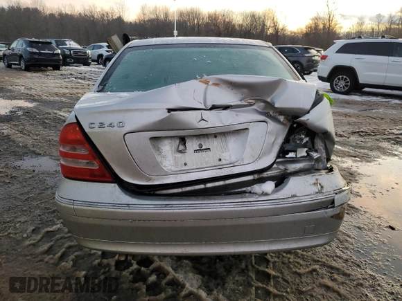 2003 Mercedes-Benz C 240 z VIN WDBRF81J43F408657, wystawiony jako Copart lot #43817805 z przebiegiem Nie podano mil oraz Szkoda całkowita • Salvage title. Historia ofert i sprzedaży dostępna na DreamBid. Obrazek 6.