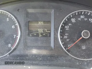2014 Volkswagen Jetta SE z VIN 3VWD17AJXEM417724, wystawiony jako IAAI lot #42481164 z przebiegiem 98 613 mil mil oraz . Historia ofert i sprzedaży dostępna na DreamBid. Obrazek 7.