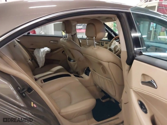 2006 Mercedes-Benz CLS-Class with VIN WDDDJ75X56A014093, listed as a IAAI auction lot 41577159 with 126,922 mi miles. Bid and sale history available at carsss.com. Image 8.