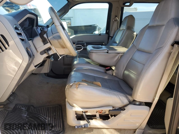 2008 Ford F-350 with VIN 1FTWW32R68EC51867, listed as a Copart auction lot 81536364 with 172,302 mi miles and Salvage title. Bid and sale history available at DreamBid. Image 7.