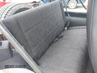 2001 Jeep Wrangler SE with VIN 1J4FA29P01P305939, listed as a IAAI auction lot 42624451 with 170,315 mi miles and . Bid and sale history available at DreamBid. Image 8.