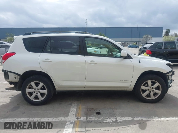 2006 Toyota RAV4 Limited with VIN JTMBK31V665006220, listed as a IAAI auction lot 41922963 with 207,389 mi miles. Bid and sale history available at carsss.com. Image 14.