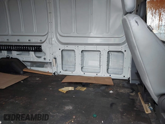 2019 Ford Transit with VIN 1FTBW2CM4KKB60505, listed as a IAAI auction lot 41718275 with 10,824 mi miles and . Bid and sale history available at carsss.com. Image 8.