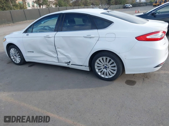 2014 Ford Fusion SE Hybrid with VIN 3FA6P0LU0ER114341, listed as a IAAI auction lot 41578347 with 191,527 mi miles. Bid and sale history available at carsss.com. Image 6.