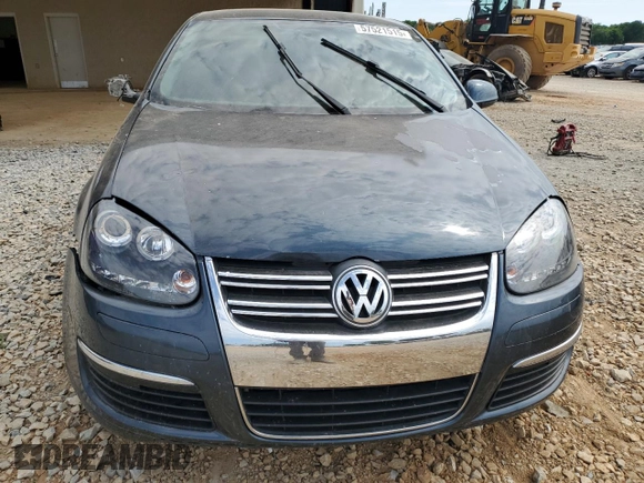 2008 Volkswagen Jetta SE z VIN 3VWRM71K98M082885, wystawiony jako Copart lot #57521515 z przebiegiem 162 641 mil mil oraz Szkoda całkowita • Salvage title. Historia ofert i sprzedaży dostępna na DreamBid. Obrazek 5.