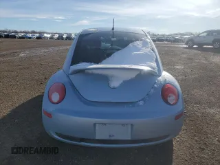 2010 Volkswagen New Beetle Coupe with VIN 3VWPG3AG8AM007734, listed as a Copart auction lot 49179215 with 0 mi miles and Salvage Title. Bid and sale history available at carsss.com. Image 6.