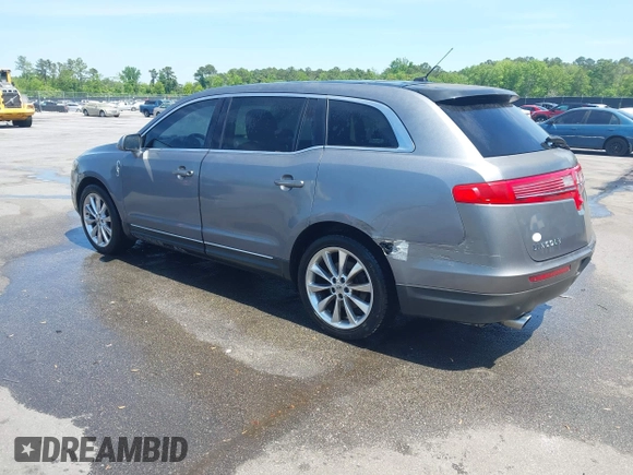 2010 Lincoln MKT EcoBoost with VIN 2LMHJ5AT7ABJ25423, listed as a IAAI auction lot 42048594 with 211,204 mi miles and . Bid and sale history available at DreamBid. Image 3.