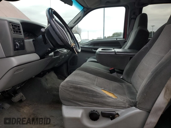 2003 Ford F-250 XL z VIN 1FTNW21L13EB65006, wystawiony jako Copart lot #46808255 z przebiegiem 290 841 mil mil oraz Czysty tytuł • Clean title. Historia ofert i sprzedaży dostępna na DreamBid. Obrazek 7.