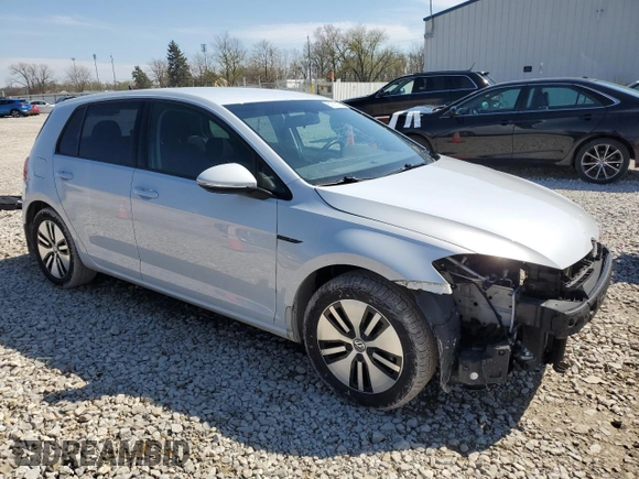 2019 Volkswagen Golf SE z VIN WVWKR7AU6KW902659, wystawiony jako Copart lot #51210155 z przebiegiem 53 017 mil mil oraz Szkoda całkowita • Salvage title. Historia ofert i sprzedaży dostępna na DreamBid. Obrazek 4.