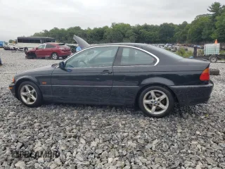 2001 BMW 3 Series 325Ci with VIN WBABN33471JW57400, listed as a Copart auction lot 67109234 with 152,135 mi miles and Salvage Title. Bid and sale history available at carsss.com. Image 2.