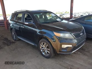 2013 Kia Sorento SX with VIN 5XYKW4A28DG340267, listed as a IAAI auction lot 42710597 with 249,905 mi miles and . Bid and sale history available at DreamBid. Image 1.