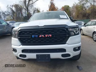 2022 Ram 1500 Big Horn z VIN 1C6SRFBT7NN375197, wystawiony jako IAAI lot #40824095 z przebiegiem 91 751 mil mil oraz . Historia ofert i sprzedaży dostępna na DreamBid. Obrazek 12.