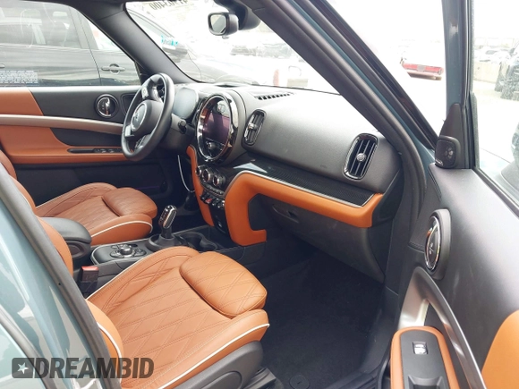 2024 MINI Countryman Cooper S with VIN WMZ53BR06R3S30777, listed as a IAAI auction lot 41903400 with 8,300 mi miles and . Bid and sale history available at DreamBid. Image 5.