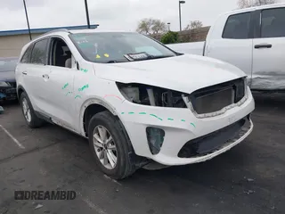 2019 Kia Sorento L with VIN 5XYPG4A3XKG590330, listed as a IAAI auction lot 42060716 with Not Provided miles. Bid and sale history available at carsss.com. Image 1.