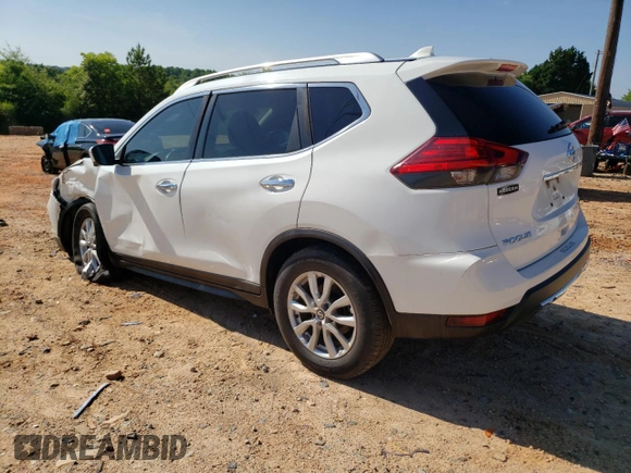 2017 Nissan Rogue SV z VIN KNMAT2MT4HP568539, wystawiony jako Copart lot #60265775 z przebiegiem 140 240 mil mil oraz Szkoda całkowita • Salvage title. Historia ofert i sprzedaży dostępna na DreamBid. Obrazek 2.