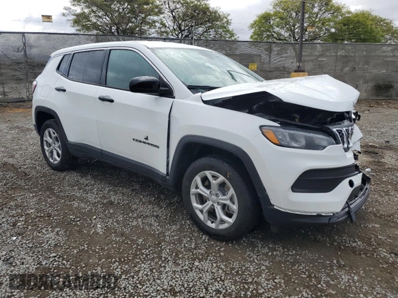 2024 Jeep Compass Sport с VIN 3C4NJDAN3RT125983, выставлен на аукционе Copart как лот 54887065 с пробегом 13 030 миль миль и Списание • Salvage title. История ставок и продаж доступна на DreamBid. Изображение 4.