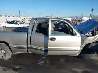 2002 Chevrolet Silverado 1500 Work Truck with VIN 2GCEC19X421128719, listed as a IAAI auction lot 41313020 with 1 mi miles. Bid and sale history available at carsss.com. Image 13.