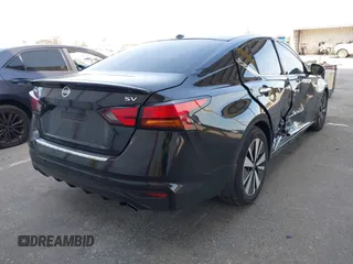 2019 Nissan Altima 2.5 SV with VIN 1N4BL4DV5KC171640, listed as a IAAI auction lot 41845529 with 70,615 mi miles. Bid and sale history available at carsss.com. Image 4.