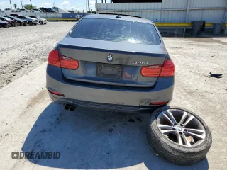 2012 BMW 3 Series 328i z VIN WBA3A5C58CF349372, wystawiony jako Copart lot #74259184 z przebiegiem Nie podano mil oraz Szkoda całkowita • Salvage title. Historia ofert i sprzedaży dostępna na DreamBid. Obrazek 6.