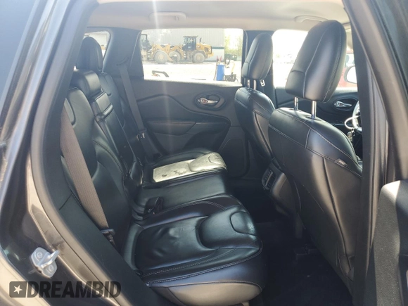 2017 Jeep Cherokee Limited z VIN 1C4PJLDB5HW521958, wystawiony jako Copart lot #56603665 z przebiegiem 129 357 mil mil oraz Czysty tytuł • Clean title. Historia ofert i sprzedaży dostępna na DreamBid. Obrazek 11.