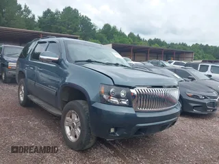 2009 Chevrolet Tahoe 2LT z VIN 1GNEC23369R242208, wystawiony jako IAAI lot #42425017 z przebiegiem 270 677 mil mil oraz . Historia ofert i sprzedaży dostępna na DreamBid. Obrazek 1.