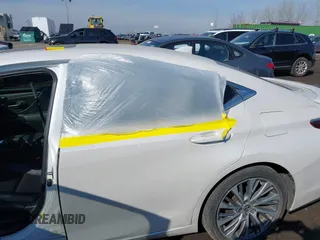 2020 Lexus ES with VIN 58ADZ1B14LU060691, listed as a IAAI auction lot 41633019 with 28,176 mi miles. Bid and sale history available at carsss.com. Image 6.