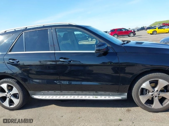 2016 Mercedes-Benz GLE with VIN 4JGDA5HB6GA633362, listed as a IAAI auction lot 41841743 with NaN miles. Bid and sale history available at carsss.com. Image 13.