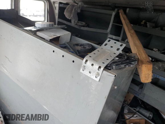 2001 Ford Econoline Cargo with VIN 1FTNS24L81HB06795, listed as a Copart auction lot 46926995 with 409,493 mi miles and Salvage Title. Bid and sale history available at DreamBid. Image 10.