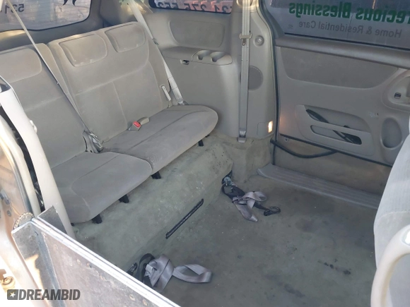 2004 Toyota Sienna CE with VIN 5TDZA23C54S069260, listed as a IAAI auction lot 41744298 with 174,769 mi miles. Bid and sale history available at carsss.com. Image 8.