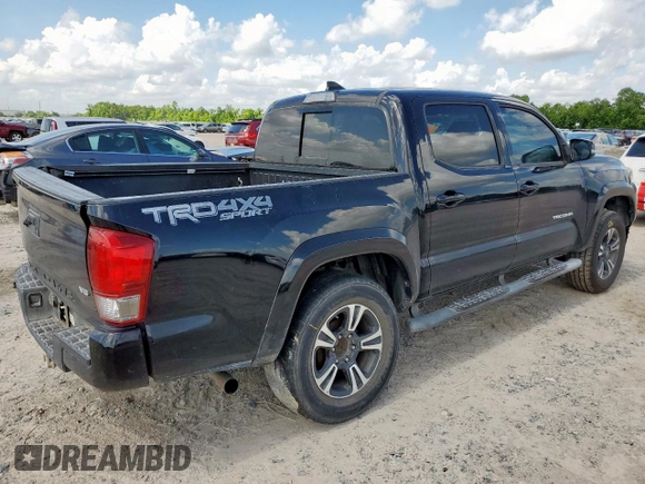 2017 Toyota Tacoma SR5 with VIN 5TFCZ5AN1HX102498, listed as a Copart auction lot 61499425 with 210,433 mi miles and Salvage title. Bid and sale history available at DreamBid. Image 3.