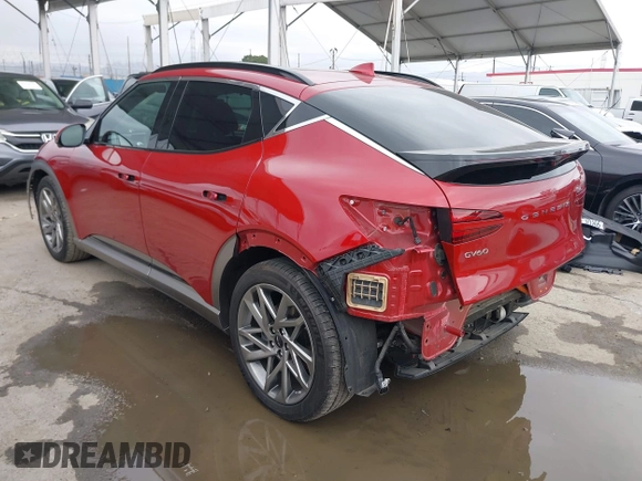 2023 Genesis GV60 Advanced z VIN KMUKCDTC9PU017098, wystawiony jako IAAI lot #41787572 z przebiegiem 1 685 mil mil oraz . Historia ofert i sprzedaży dostępna na DreamBid. Obrazek 3.