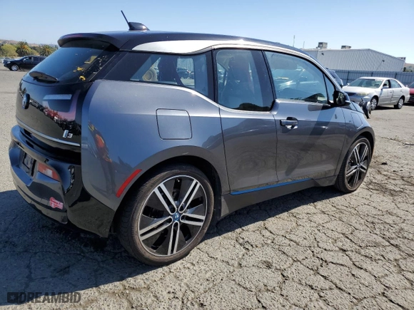 2018 BMW i3 with VIN WBY7Z4C54JVD95955, listed as a Copart auction lot 69972074 with 0 mi miles and Salvage Title. Bid and sale history available at carsss.com. Image 3.