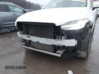 2018 Volvo XC90 Momentum z VIN YV4A22PK2J1321578, wystawiony jako IAAI lot #41151361 z przebiegiem 159 097 mil mil oraz . Historia ofert i sprzedaży dostępna na DreamBid. Obrazek 6.
