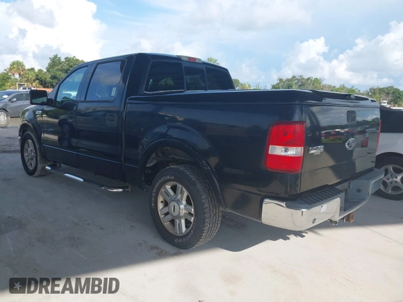 2004 Ford F-150 XLT z VIN 1FTPW12554KD31646, wystawiony jako IAAI lot #42798307 z przebiegiem 263 985 mil mil oraz . Historia ofert i sprzedaży dostępna na DreamBid. Obrazek 3.