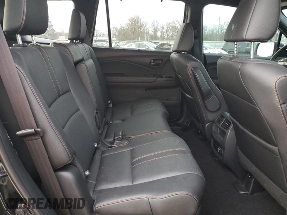2023 Honda Passport TrailSport with VIN 5FNYF8H6XPB033513, listed as a Copart auction lot 49392115 with 41,069 mi miles and Salvage title. Bid and sale history available at DreamBid. Image 11.