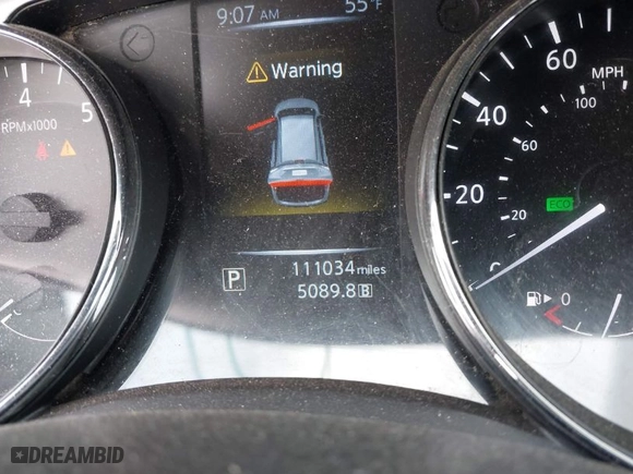 2015 Nissan Rogue SV with VIN 5N1AT2MK7FC770007, listed as a IAAI auction lot 41923287 with 111,034 mi miles. Bid and sale history available at carsss.com. Image 15.