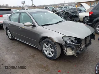 2006 Nissan Altima 2.5 with VIN 1N4AL11D46N459116, listed as a IAAI auction lot 41498539 with 202,375 mi miles. Bid and sale history available at carsss.com. Image 1.