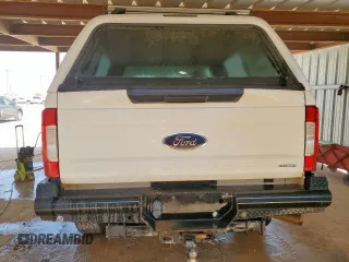 2017 Ford F-250 Lariat with VIN 1FT7W2B68HEB86430, listed as a Copart auction lot 64813195 with 201,172 mi miles and Clean title. Bid and sale history available at DreamBid. Image 6.